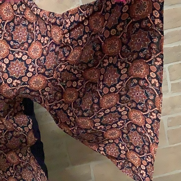 LOFT Outlet - Sz XL - Brown/ Orange Boxy Blouse with 3/4 handkerchief Sleeves - Picture 3 of 5